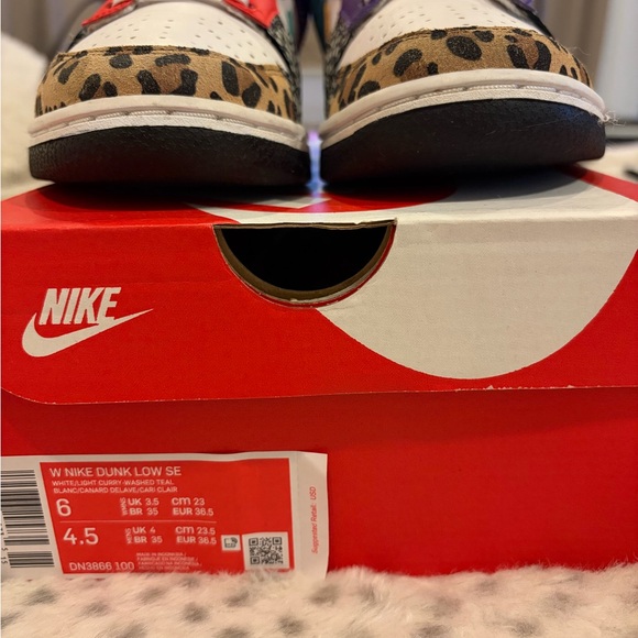 Nike Wmns Dunk Low SE 'Safari Size 6 - Picture 3 of 6